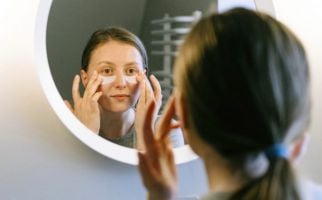 Ladies, Jangan Pernah Menyimpan Produk Skincare di 4 Tempat Ini - JPNN.com