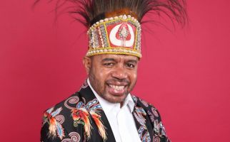Orang Asli Papua Termarginal di BP Tangguh, Senator Filep Wamafma Merespons Begini - JPNN.com