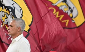 Dalih Jose Mourinho Setelah AS Roma Dibekuk Ludogorets, Ini Jadi Pembelaan - JPNN.com