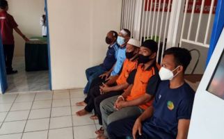Detik-Detik Mobil Tahanan Angkut 10 Warga Binaan Terbalik, Astaga! - JPNN.com