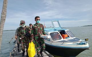 Kodim Tarakan Melakukan Serbuan Vaksin ke Pulau Sadau - JPNN.com