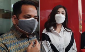 Kelar Dimintai Keterangan Soal Dugaan KDRT, Istri Jonathan Frizzy Dicecar 19 Pertanyaan - JPNN.com