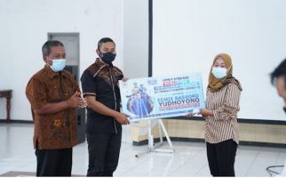 Ibas Salurkan BPUM Demi Mendukung UMKM Makin Maju Saat Pandemi - JPNN.com