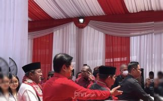 Pramono-Rano Ditemani Ahok saat Mendaftar ke KPU DKI - JPNN.com