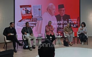 Menjelang Kedatangan Paus Fransiskus, Buku Francis, Pope For The People Diluncurkan - JPNN.com