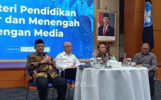 Kabar Gembira dari Mendikdasmen Abdul Mu'ti Bagi Guru Honorer, Anggaran 2025 Aman - JPNN.com