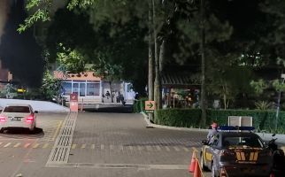 Ratusan Polisi Bersiaga Amankan Wisuda di Kampus Unpar Bandung Pascateror Bom - JPNN.com