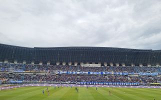 Pelatih Persib Bojan Hodak Sebut Stadion GBLA Belum Siap Dipakai Melawan Borneo FC - JPNN.com