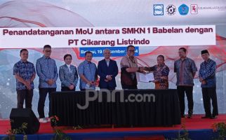 Cikarang Listrindo Kembangkan SMKN 1 Babelan Menjadi Sekolah Keunggulan  - JPNN.com