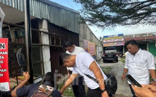 OTK Tusuk Penagih Sampah di Pekanbaru, Ada Suara Tembakan - JPNN.com