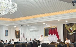 Sidang Kabinet 3 Bulan Kerja, Prabowo Puji Kinerja Para Menterinya - JPNN.com