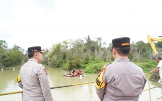 Seluruh Korban Kecelakaan Truk di Sungai Segati Dievakuasi, Total 15 Orang Meninggal - JPNN.com