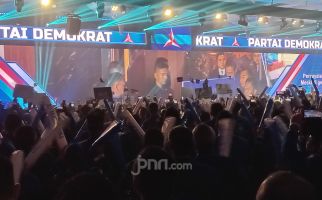 Prabowo & Gibran Kompak Hadir Penutupan Kongres Demokrat, Lagu Kamu Ngga Sendirian Berkumandang - JPNN.com