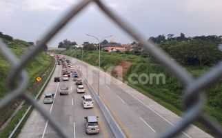 Hadapi Arus Mudik, Jasa Marga Patroli Lubang & Genangan di Tol Semarang-Batang 24 Jam - JPNN.com