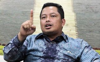 Tersinggung dengan Ucapan Edy Mulyadi, Senator Kaltim: Orang Ini Harus Segera Ditangkap! - JPNN.com