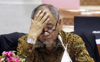Arus Bawah Jokowi Nilai Agus Rahardjo Sedang Galau - JPNN.com