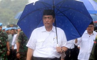 Luhut Panjaitan: Tenang-Tenanglah, Nurut Saja Sama Pak Prabowo - JPNN.com