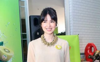 Astaga! Laura Basuki Stop Asi untuk Anaknya Gara-gara Ini - JPNN.com