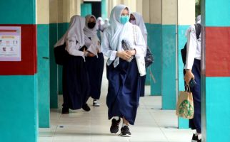 Bocoran Soal Tanggal Penerapan PTM 100 Persen di DKI, Ada Pengecualian, Simak - JPNN.com