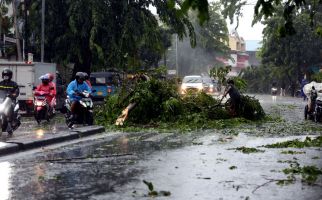 Cuaca Besok Minggu 17 Juli 2022, Berawan Hingga Turun Hujan di Kalimantan & Sulawesi - JPNN.com
