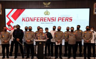 Irjen Ferdy Sambo Memegang Senjata Brigadir J, Kemudian Menembak - JPNN.com