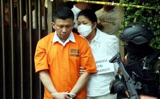 Desmond Anggap Putri Candrawathi Bisa Menjadi Tahanan Kota - JPNN.com