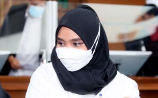 Mengapa Susi ART Keluarga Ferdy Sambo Beri Kesaksian Berbelit soal Putri Diangkat dari Sofa? - JPNN.com