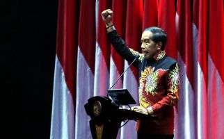 Benny K Harman Sebut Kritikan Rocky Gerung Bikin Jokowi Makin Kebal - JPNN.com