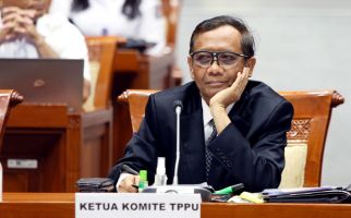 Diinterupsi Anggota DPR, Mahfud MD Bereaksi: Itu Urusan Anda - JPNN.com