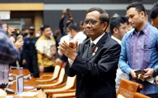 Mahfud Pastikan Indonesia Tak Lagi Bangun Rumah Penampungan bagi Pengungsi Rohingya - JPNN.com