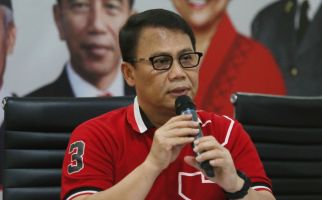 Kaesang Pakai Kaus Bergambar Prabowo, Basarah PDIP: Itu Hak Setiap Orang Berekspresi - JPNN.com