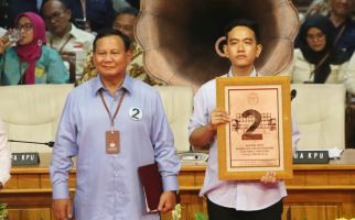 Guru Besar Unair Sebut Prabowo-Gibran Makin Potensial Menang di Jatim - JPNN.com
