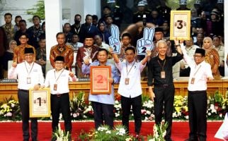 Survei ICRC: Elektabilitas Ganjar-Mahfud Menempel Prabowo-Gibran - JPNN.com