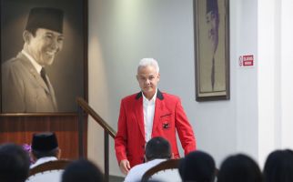 Berjas Merah, Ganjar Pranowo Hadiri Perayaan HUT ke-51 PDIP di Sekolah Partai - JPNN.com