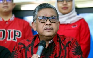 Ribka Tjiptaning Dipanggil KPK terkait Kasus Korupsi, Hasto Singgung soal Kriminalisasi - JPNN.com