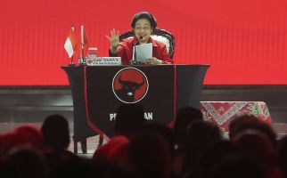 Megawati Ungkap Survei Pesanan, Singgung Pertanyaan ke Responden By Phone - JPNN.com