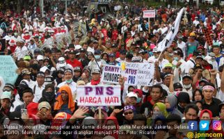 Hari Ini Honorer Kabupaten Garut Mogok Kerja, Gelar Aksi di Jalan Patriot - JPNN.com