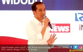 Ketika Jokowi Sambangi Milenial Kendari di Kedai Kopi - JPNN.com