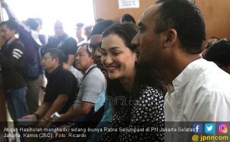Ratna Sarumpaet Bebas, Atiqah Hasiholan Sibuk - JPNN.com
