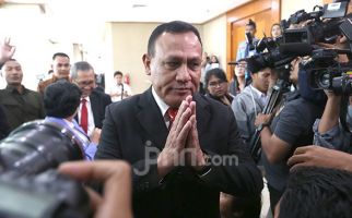 KPK Tak Permasalahkan Firli Bahuri Masih Aktif di Polri - JPNN.com