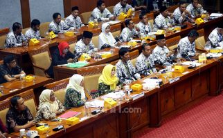 Pemerintah Didesak Buat Regulasi untuk Honorer K2 dan Nonkategori - JPNN.com