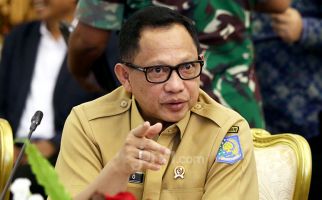 Mendagri Tito Hibahkan Mobil Senilai Rp 3,8 Miliar untuk Pemeriksaan PCR di Riau - JPNN.com