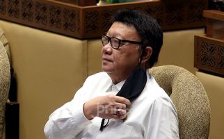 Respons Usulan Kapolri Jenderal Listyo, Menteri Tjahjo Minta PPK Atur Jadwal WFH  - JPNN.com
