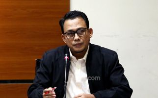 Gerhana Indriani Diperiksa KPK Terkait Kasus Suap Eks Wali Kota Cimahi - JPNN.com