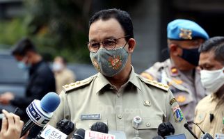 Warga Jakarta Masih Buang Tinja ke Sungai, Kalimat Ferdinand untuk Anies Menohok Sekali - JPNN.com