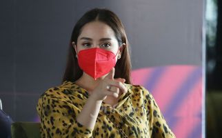 3 Berita Artis Terheboh: Viral Video Syur Mirip Nagita Slavina, Tante Ernie Tersenyum - JPNN.com