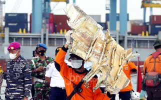 Update Sriwijaya Air SJ 182: Dihantam Gelombang 2,5 Meter, Operasi Evakuasi Dihentikan Sementara - JPNN.com