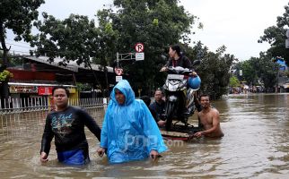Ini Prediksi Puncak Musim Hujan di Jakarta, Mohon Siaga - JPNN.com