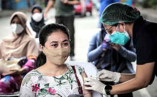 Dinkes DKI Buka Vaksinasi Dosis 4 untuk Lansia, Cek nih Lokasi dan Jadwalnya - JPNN.com
