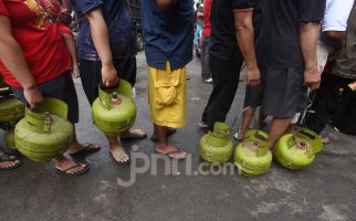 Penyaluran Elpiji 3 Kilogram Bikin Heboh, Bahlil: Memang Ada Kekurangan - JPNN.com